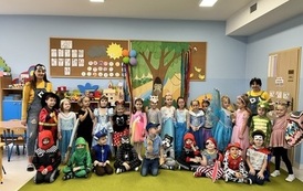 DZIEŃ POSTACI Z BAJEK grupa Żabki