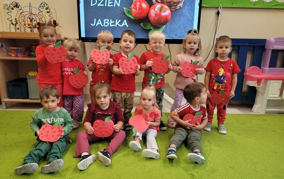 Świętowanie Dnia Jabłka w przedszkolu